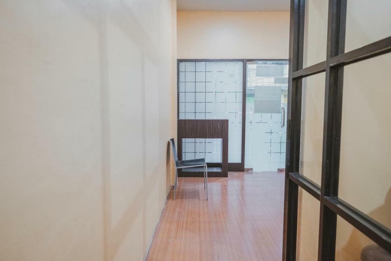 Hotel RedDoorz @ Jalan Pemuda Medan Zewnętrze zdjęcie